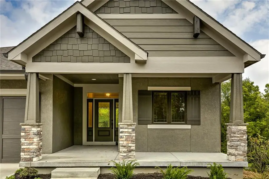 2411 W 177th Terrace, Overland Park, KS 66085 - Image #2