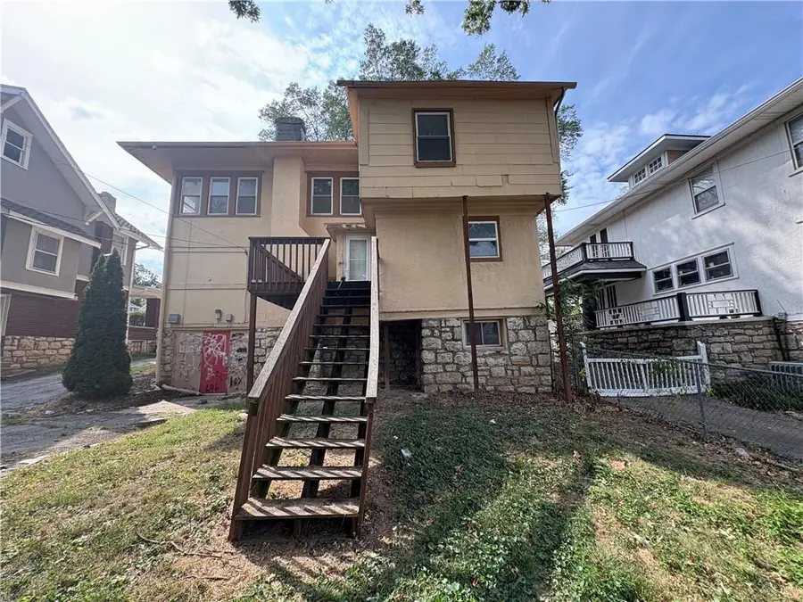 137 N Van Brunt Boulevard, Kansas City, MO 64123 - Image #2