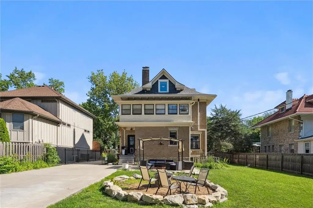 909 W 38th Street, Kansas City, MO 64111 - Image #1