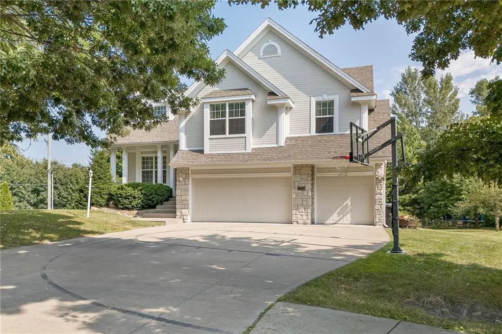 4705 Huntsboro Court, Saint Joseph, MO 64506 - #1