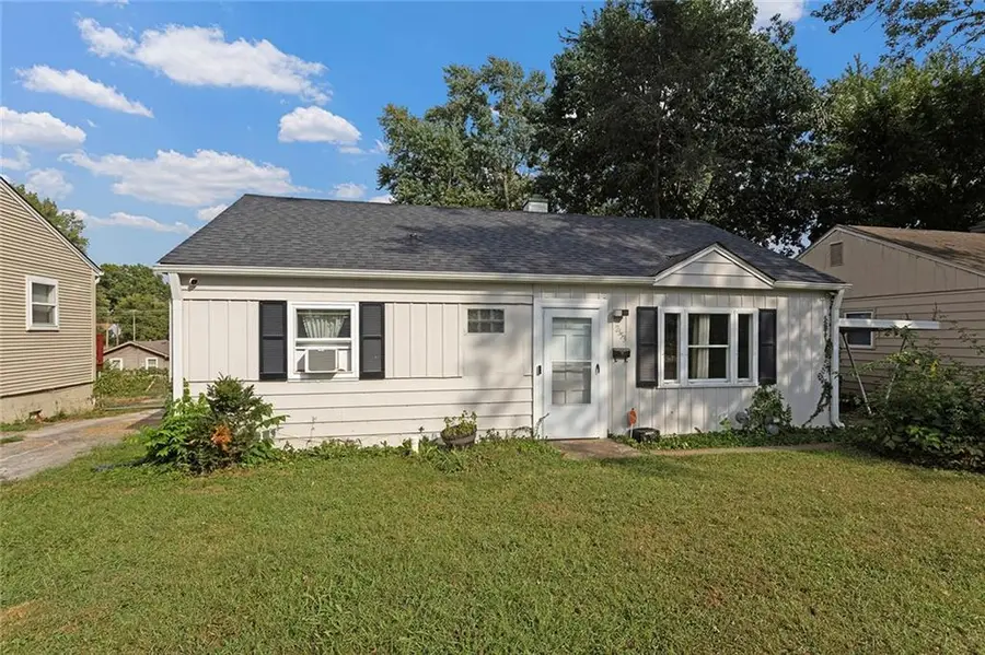 2353 Englewood Court, Independence, MO 64052 - Image #2