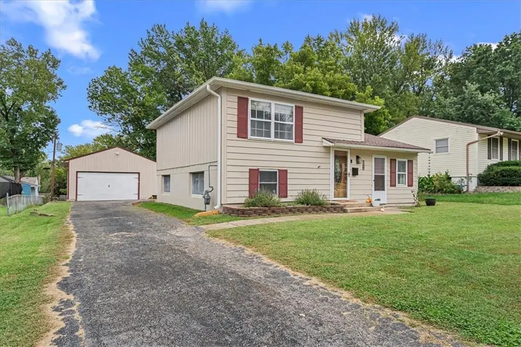 9525 Wallace Avenue, Kansas City, MO 64134 - Image #1