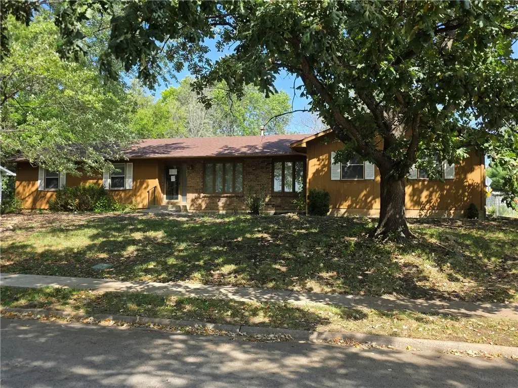 2600 Oxford Road, Lawrence, KS 66049 - #1