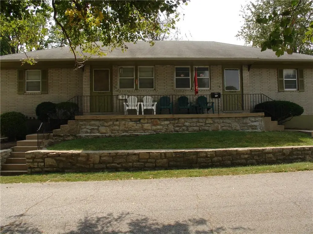 10559/10561 E Lake Drive, Independence, MO 64053 - Image #1