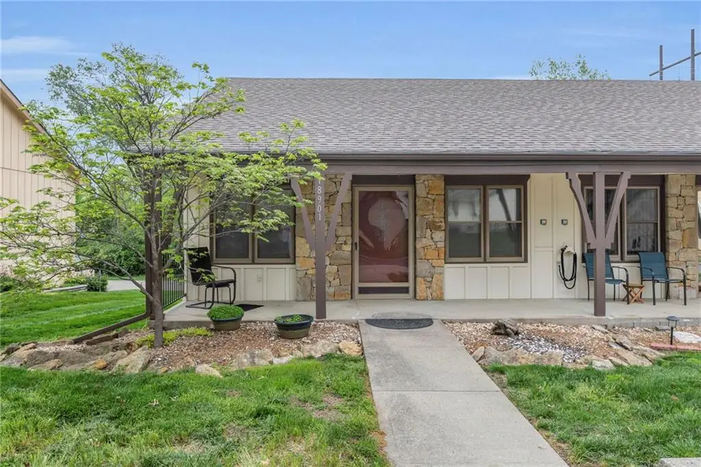 18901 Sunrise Drive, Belton, MO 64012 - Image #1