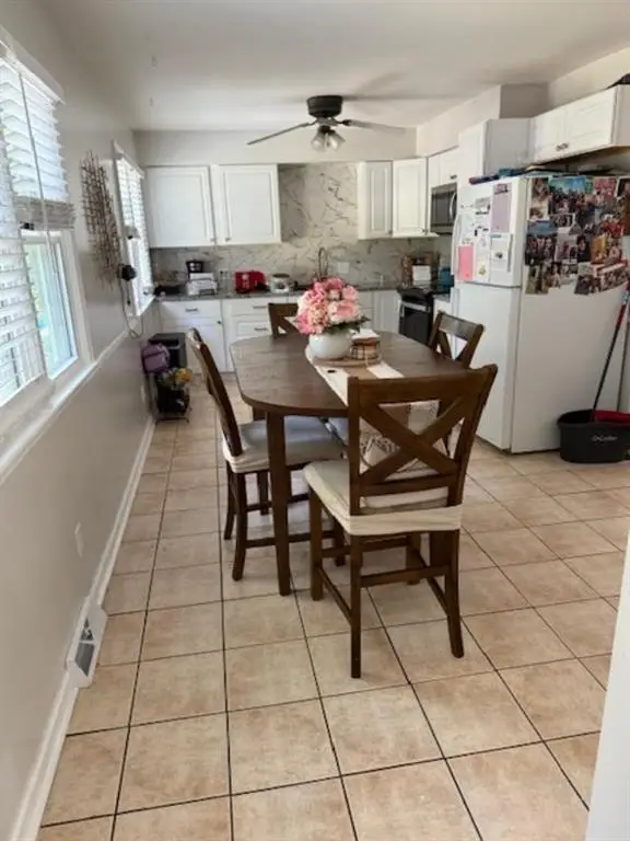 10914 W 71st Street, Shawnee, KS 66203 - Image #3