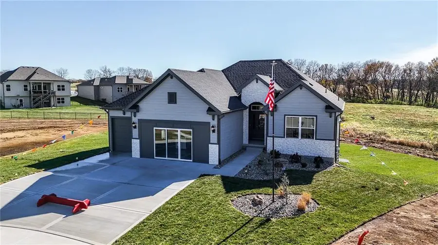 12151 N Forest Court, Kansas City, MO 64165 - Image #2