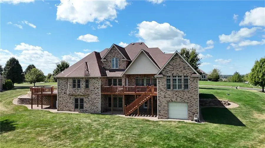 2 SE Eagle Ridge Drive, Saint Joseph, MO 64507 - Image #2