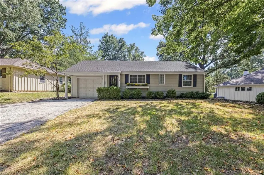 3119 W 72nd Terrace, Prairie Village, KS 66208 - Image #2