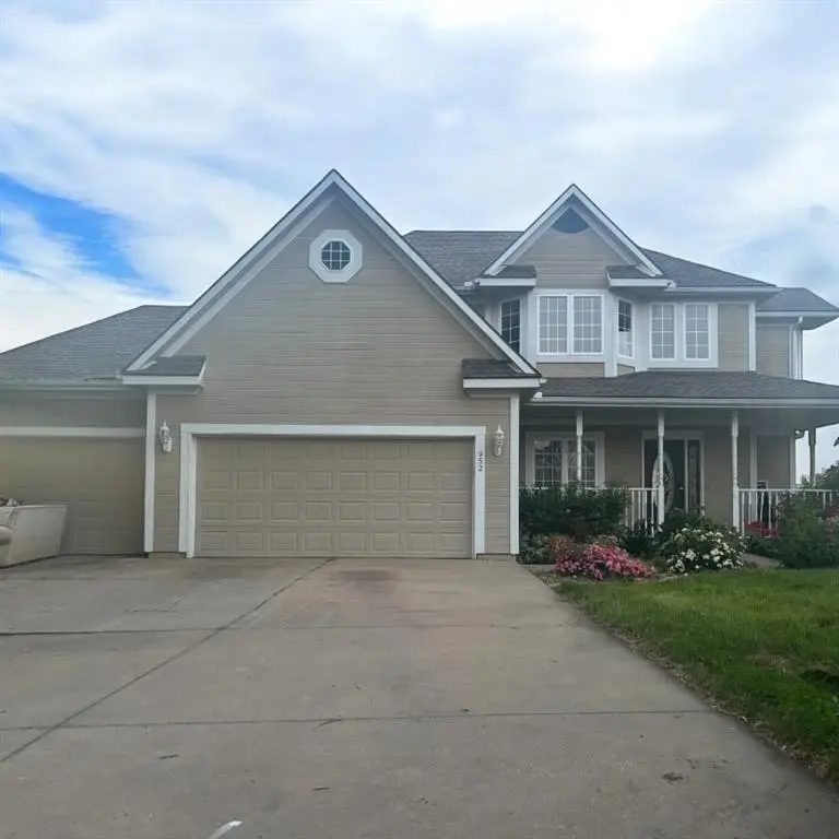 952 Maplewood Court, Grain Valley, MO 64029 - Image #1