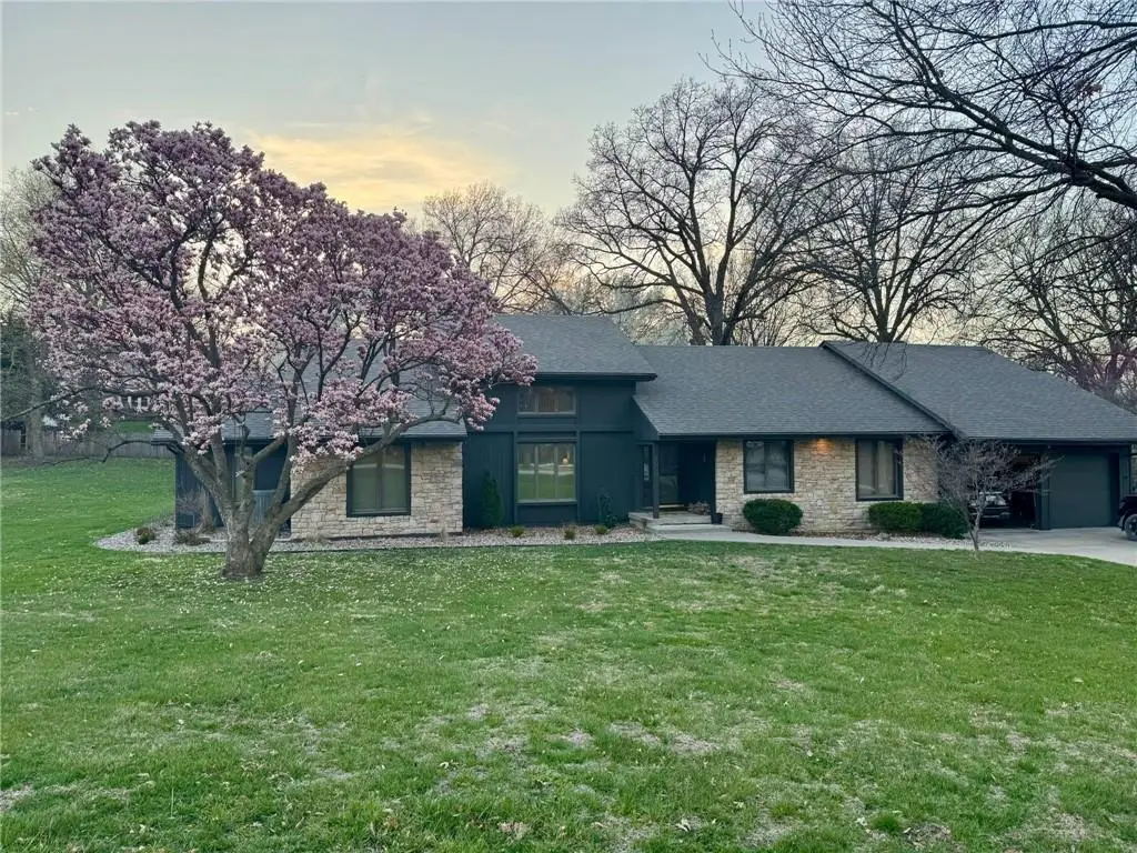 1000 Main Street, Higginsville, MO 64037 - Image #1