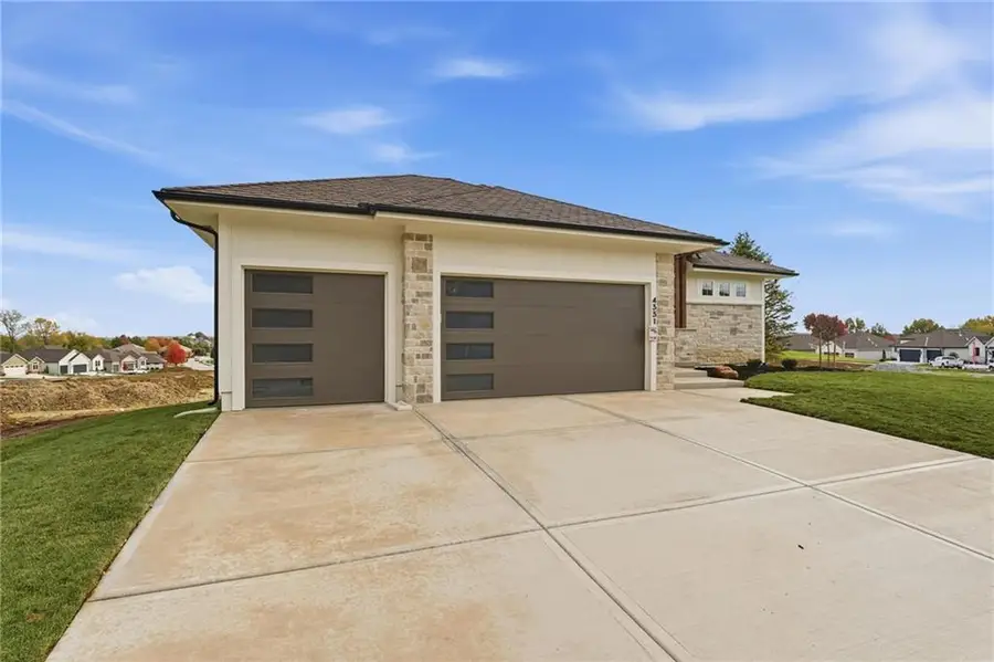 4331 NE Hideaway Drive, Lees Summit, MO 64064 - Image #3
