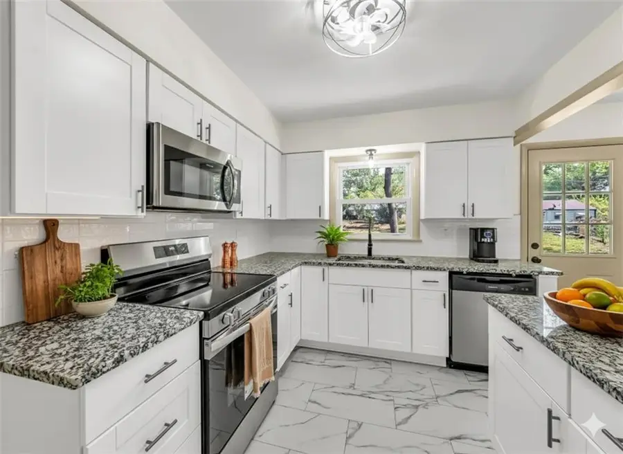 3921 S Delaware Avenue, Independence, MO 64055 - Image #3