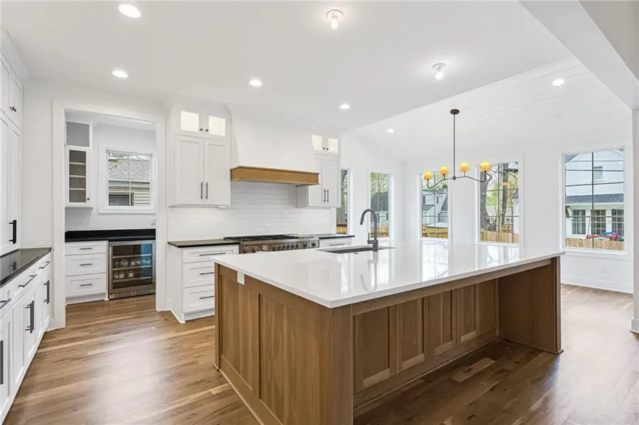 4016 W 67th Terrace, Prairie Village, KS 66208 - Image #2