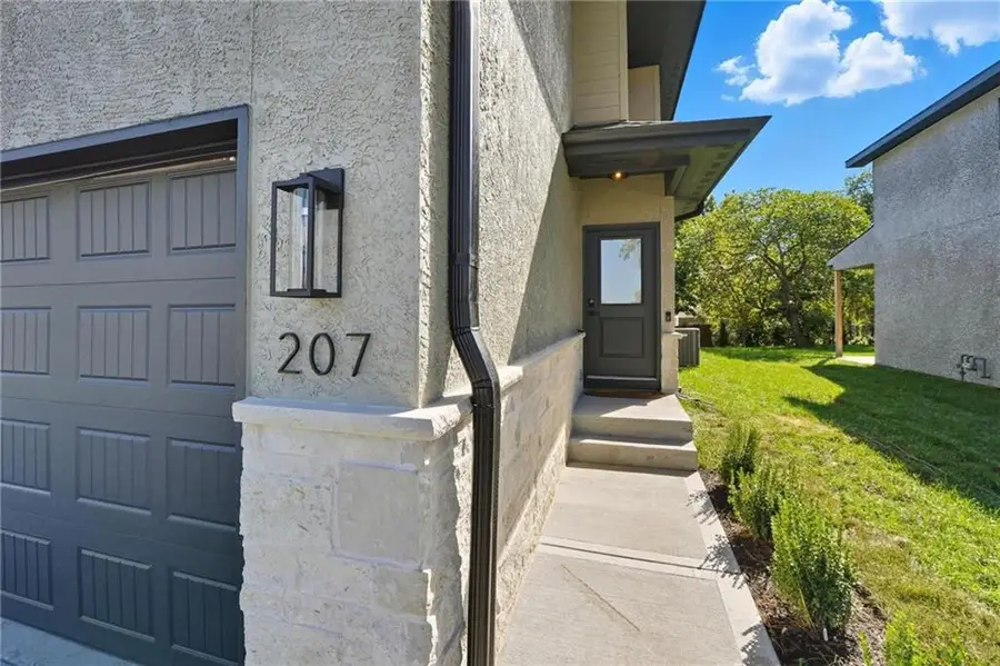 207 NW Orchard Court, Lees Summit, MO 64063 - Image #3