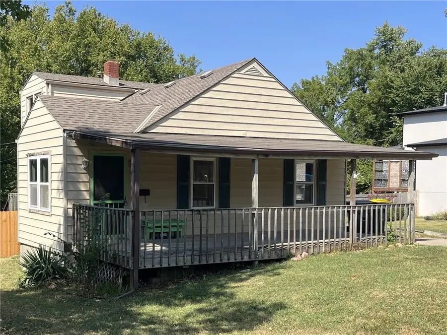 8020 Mercier Street, Kansas City, MO 64114 - Image #2