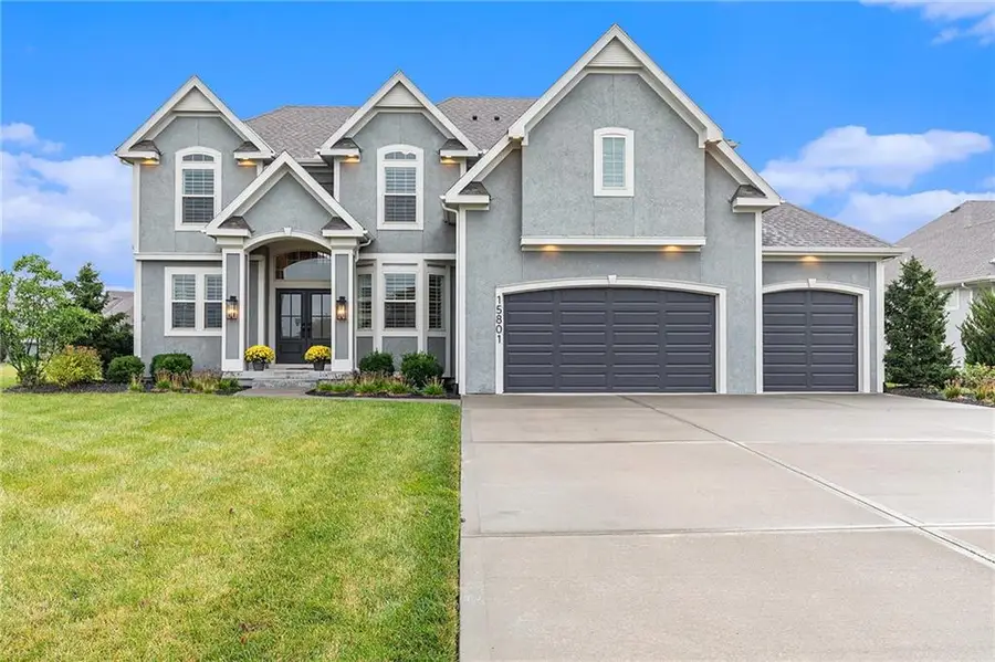 15801 Canterbury Street, Overland Park, KS 66224 - Image #3