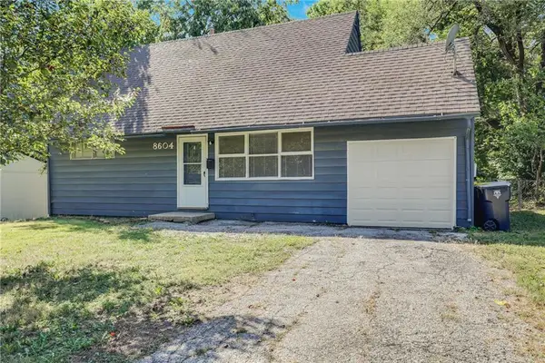 8604 Corrington Avenue, Kansas City, MO 64138