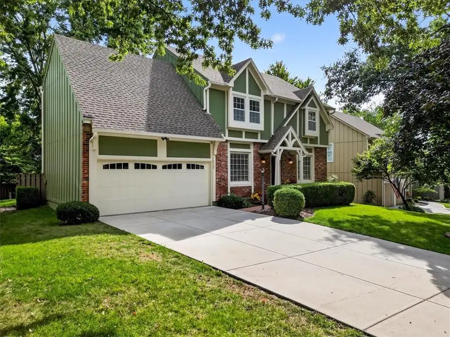 12907 Connell Street, Overland Park, KS 66213 - Image #2