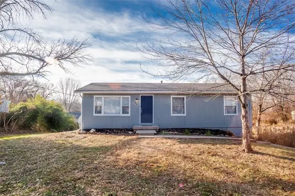 7906 N Pennsylvania Avenue, Kansas City, MO 64118