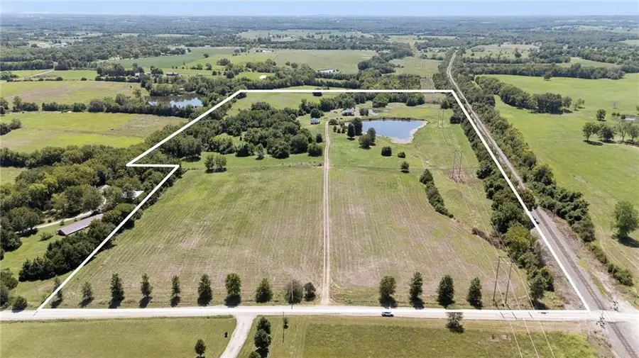 27627 W 335th Street, Osawatomie, KS 66064 - Image #2