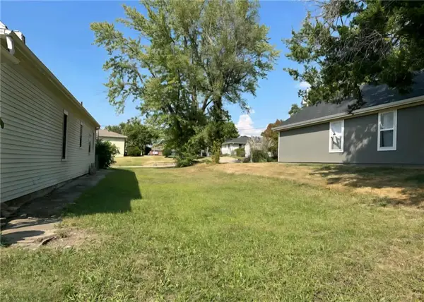 2403 Lafayette Street, St Joseph, MO 64507