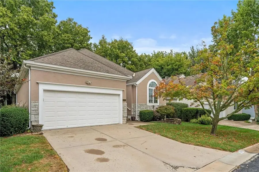 708 W 131st Place, Kansas City, MO 64145 - #2