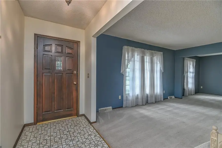 11211 E 77th Street, Raytown, MO 64138 - Image #2