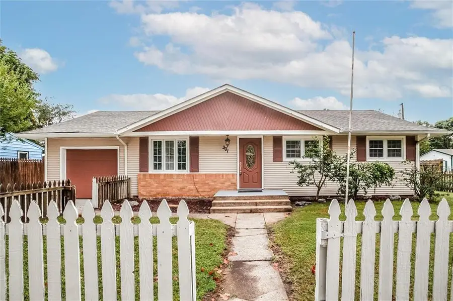 301 N Hudson Street, Buckner, MO 64016 - Image #2