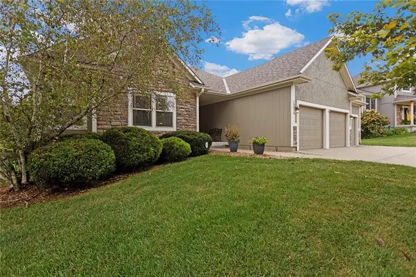 15373 Bradfort Court, Basehor, KS 66007