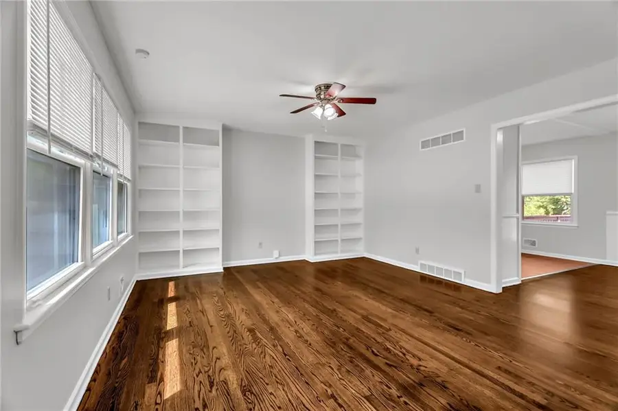 403 NW Lakeview Road, Blue Springs, MO 64014 - Image #3