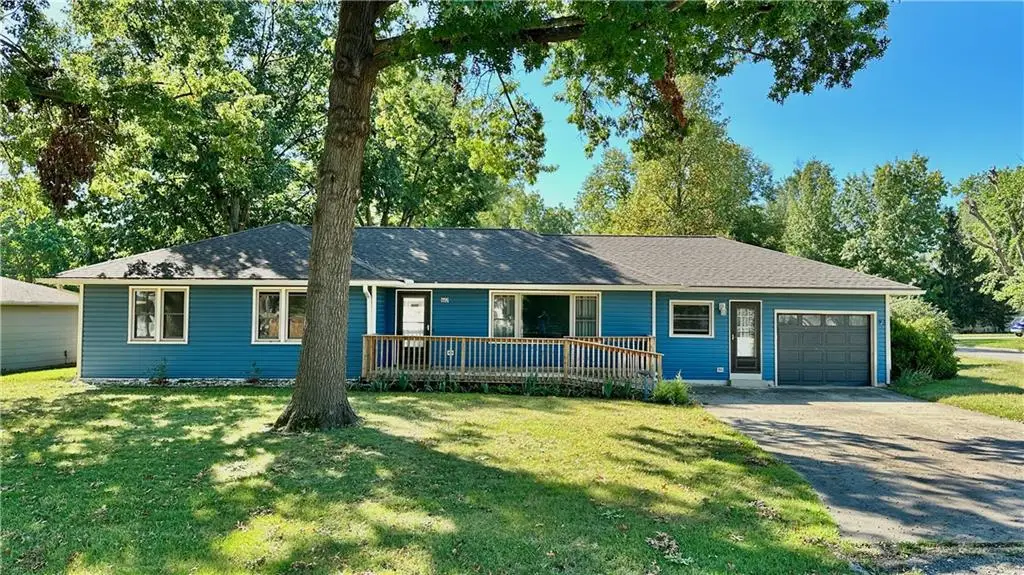 1602 E 7th Street, Trenton, MO 64683 - #1