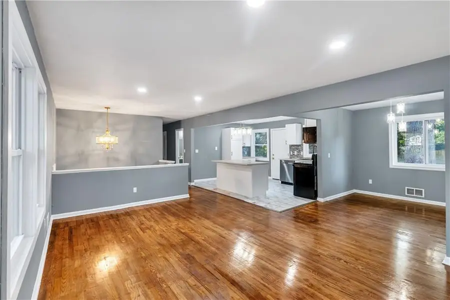 9234 Woodson Drive, Overland Park, KS 66207 - Image #3