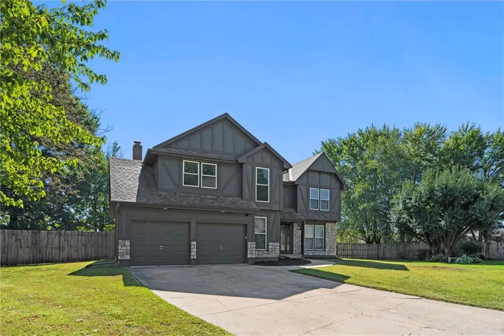 1121 SE Timbercreek Lane, Lees Summit, MO 64081 - Image #1