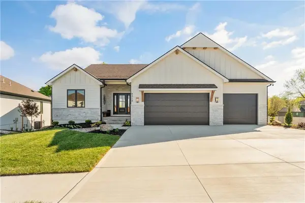 4335 NE Hideaway Drive, Lee's Summit, MO 64064