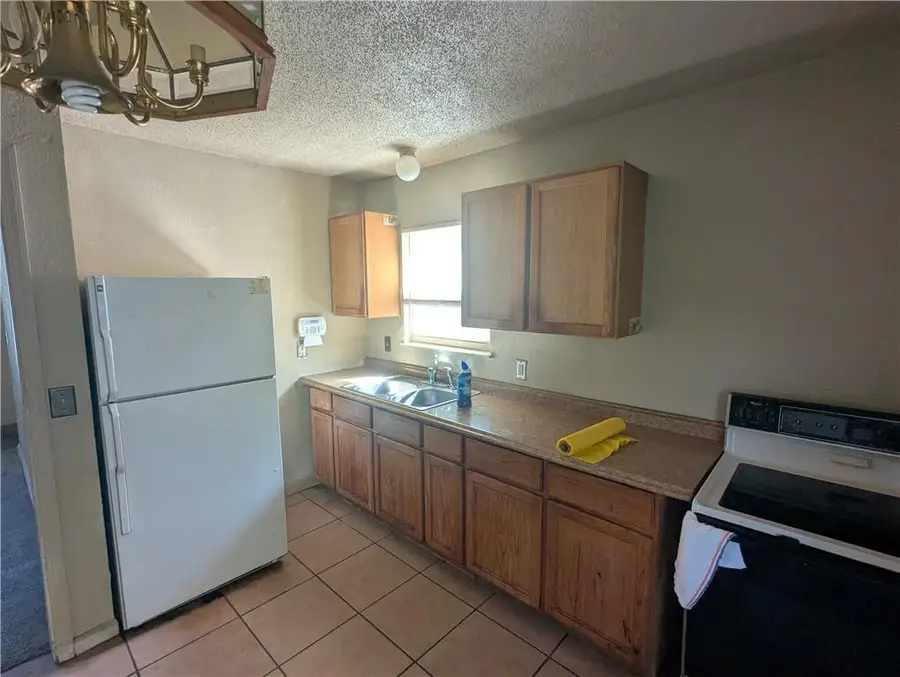 6610-6612 Askew Avenue, Kansas City, MO 64132 - Image #3