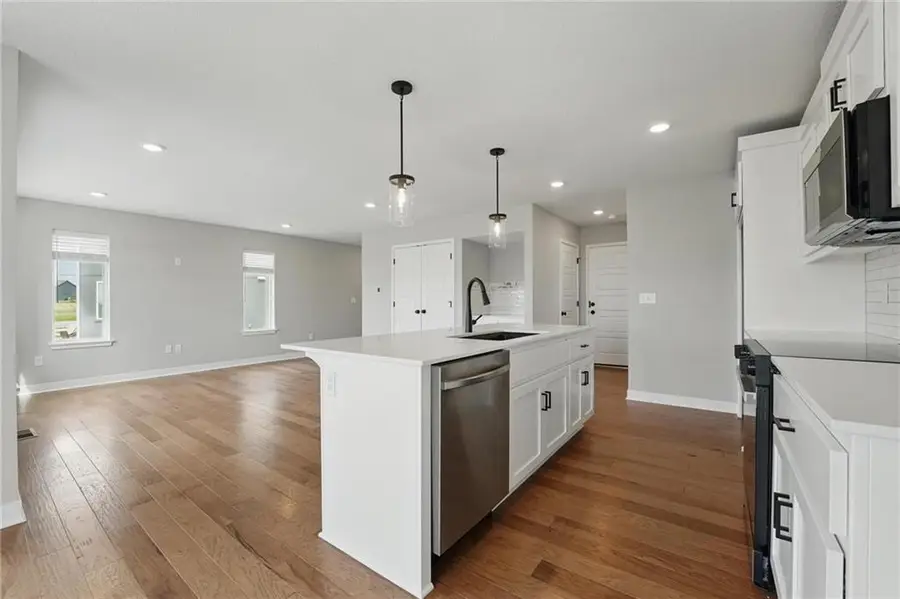 8801 SW 10th Street, Blue Springs, MO 64064 - Image #3