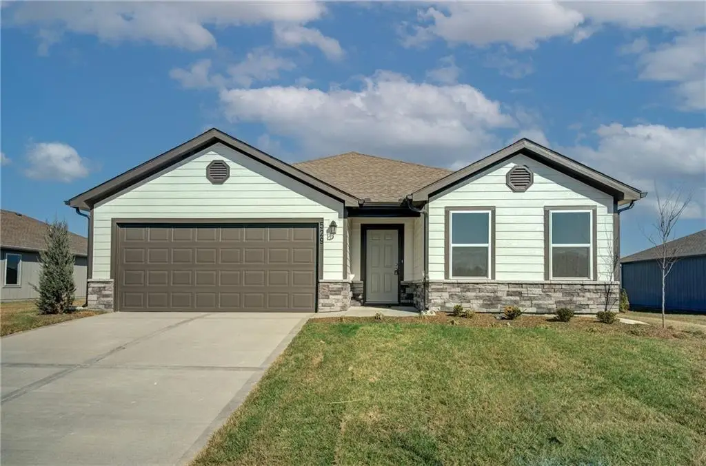 508 SE Nelson Drive, Blue Springs, MO 64014 - Image #1