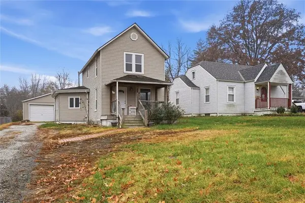 218 E Kay Street, Lansing, KS 66043