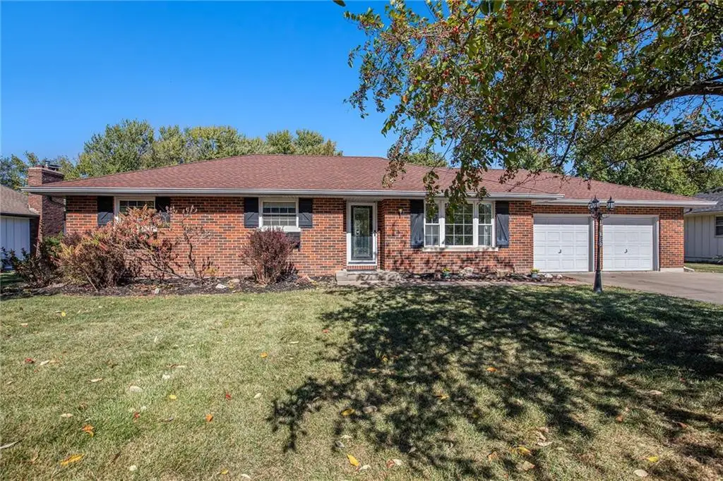 1010 SE 2nd Terrace, Lees Summit, MO 64063 - #1