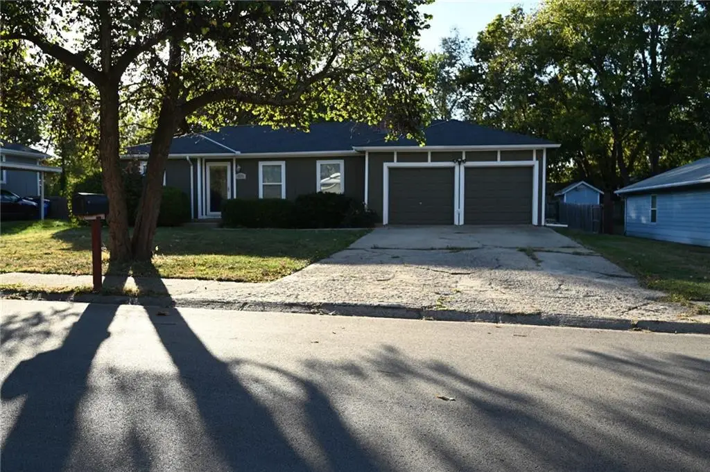 619 N Walnut Street, Olathe, KS 66061 - Image #1