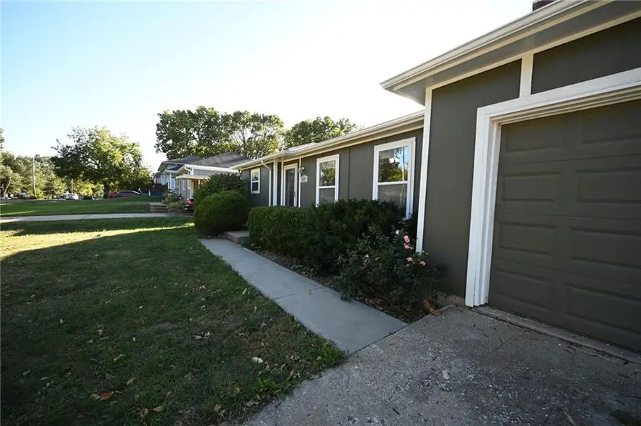 619 N Walnut Street, Olathe, KS 66061 - Image #2