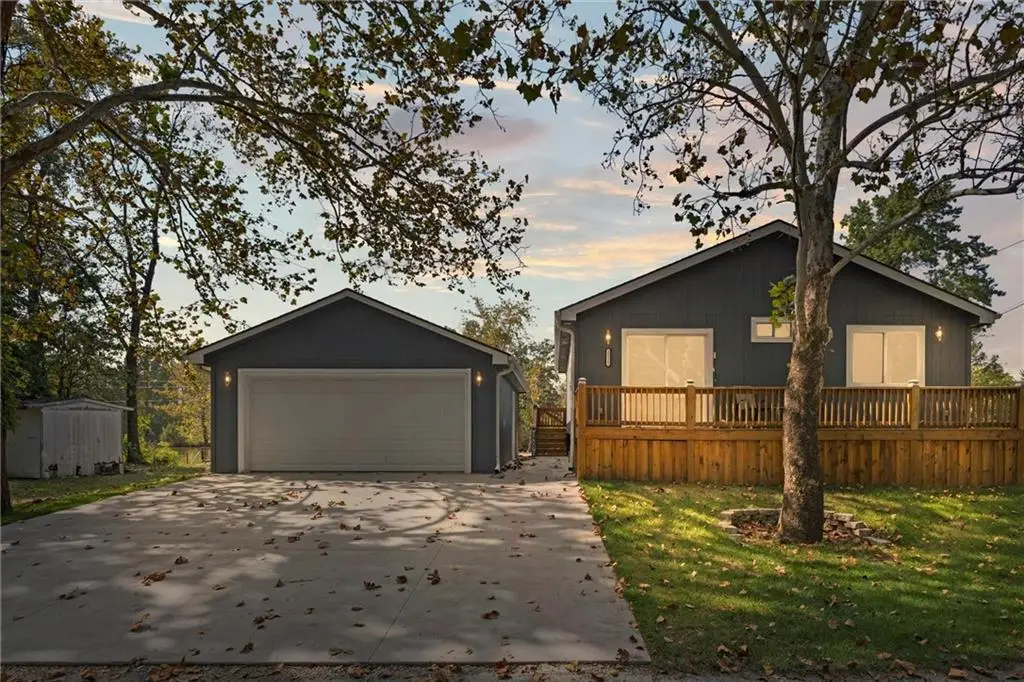 25522 Annies Point Road, Freeman, MO 64746 - Image #1