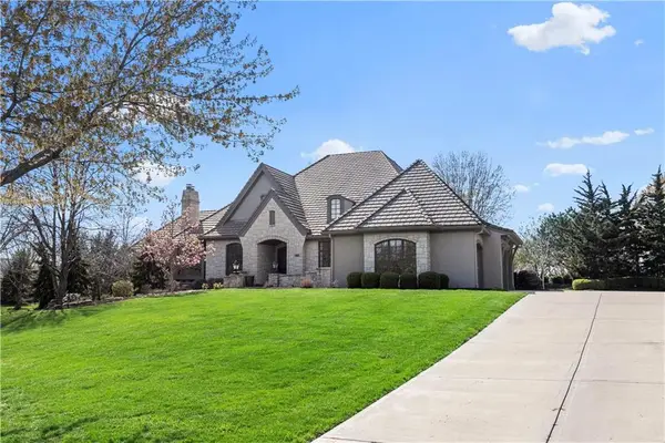 10408 Howe Lane, Leawood, KS 66206