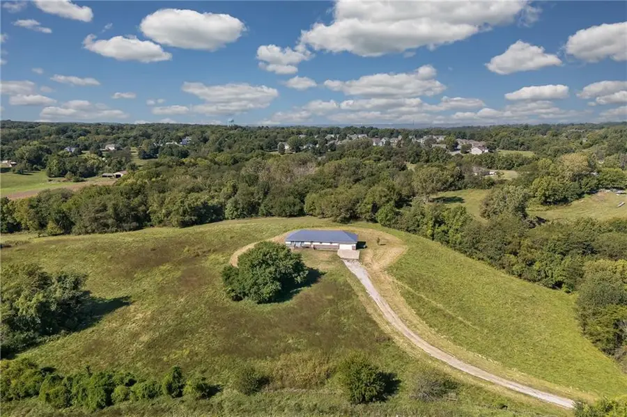 2930 SE Mason Road, Saint Joseph, MO 64507 - Image #3