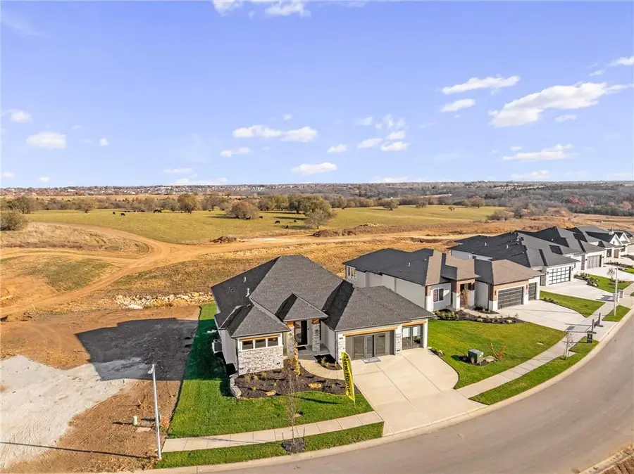 11209 S Sunray Street, Olathe, KS 66061 - Image #3