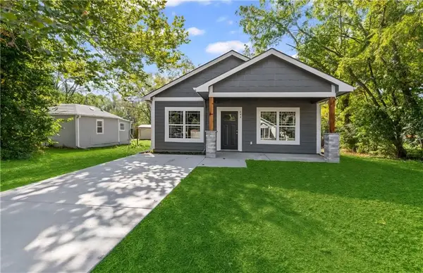 844 E 7th Street, Ottawa, KS 66067