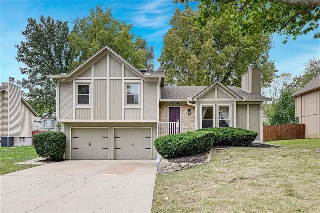 16019 W 124 Terrace, Olathe, KS 66062 - Image #1