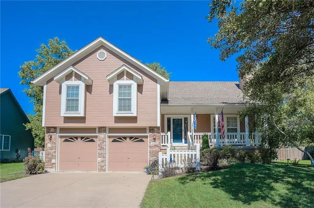 1404 Oakwood Drive, Lees Summit, MO 64086 - Image #1