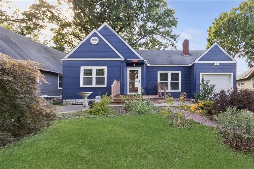 7620 Grand Avenue, Kansas City, MO 64114 - Image #1